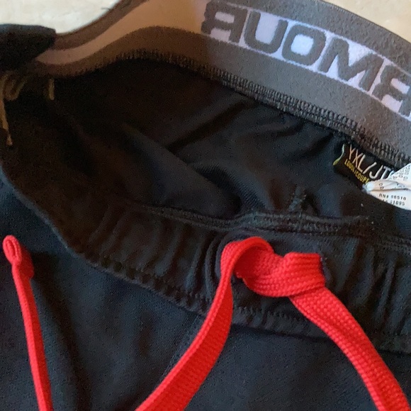 Like new— Under Armour athletic pants - Picture 10 of 11